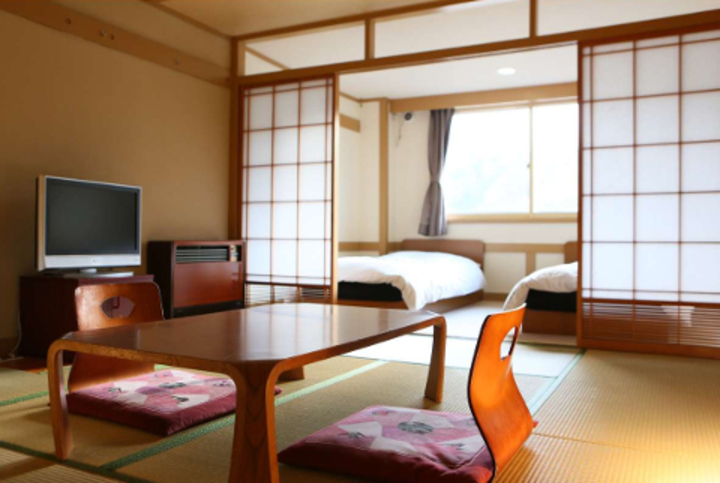 志賀パレスホテル（長野県 志賀高原）2食付なのに一人当たり4,050円の超特価！